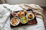 fruehstueck ans bett 202608060704